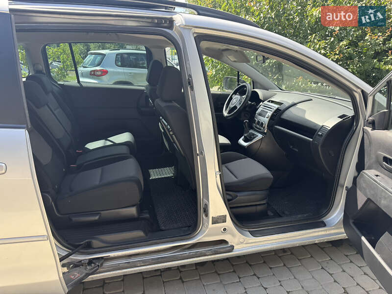 Минивэн Mazda 5 2005 в Староконстантинове