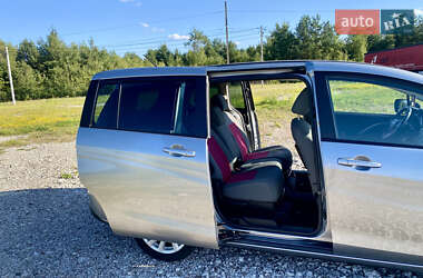 Минивэн Mazda 5 2011 в 
