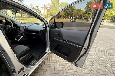 Минивэн Mazda 5 2005 в 