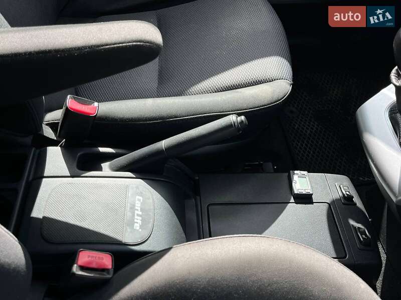 Минивэн Mazda 5 2006 в Львове