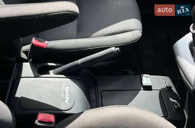 Минивэн Mazda 5 2006 в 