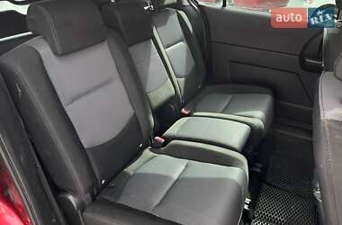 Минивэн Mazda 5 2006 в 
