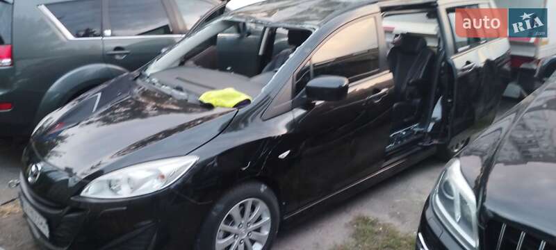 Мінівен Mazda 5 2011 в Києві