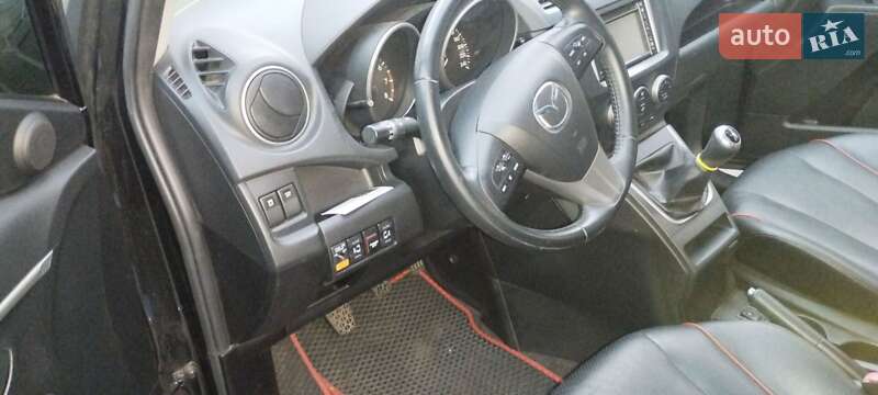 Мінівен Mazda 5 2011 в Києві
