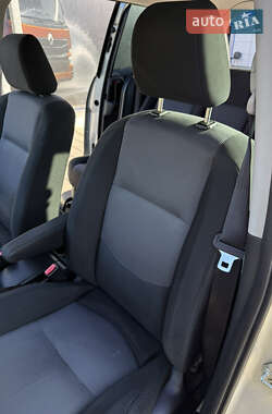 Минивэн Mazda 5 2007 в 