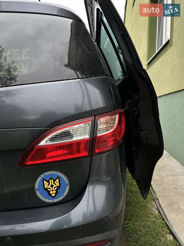 Минивэн Mazda 5 2011 в Киеве