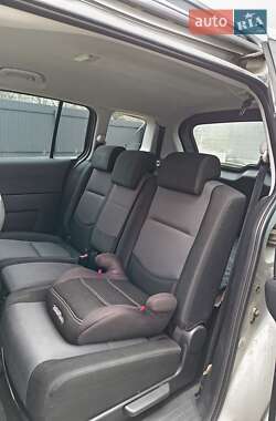 Минивэн Mazda 5 2006 в 