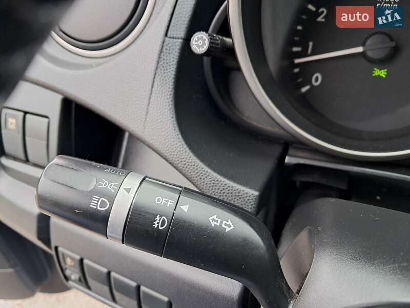 Минивэн Mazda 5 2011 в Киеве фото 44 Минивэн Mazda 5 2011 в Киеве