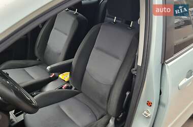Минивэн Mazda 5 2005 в 