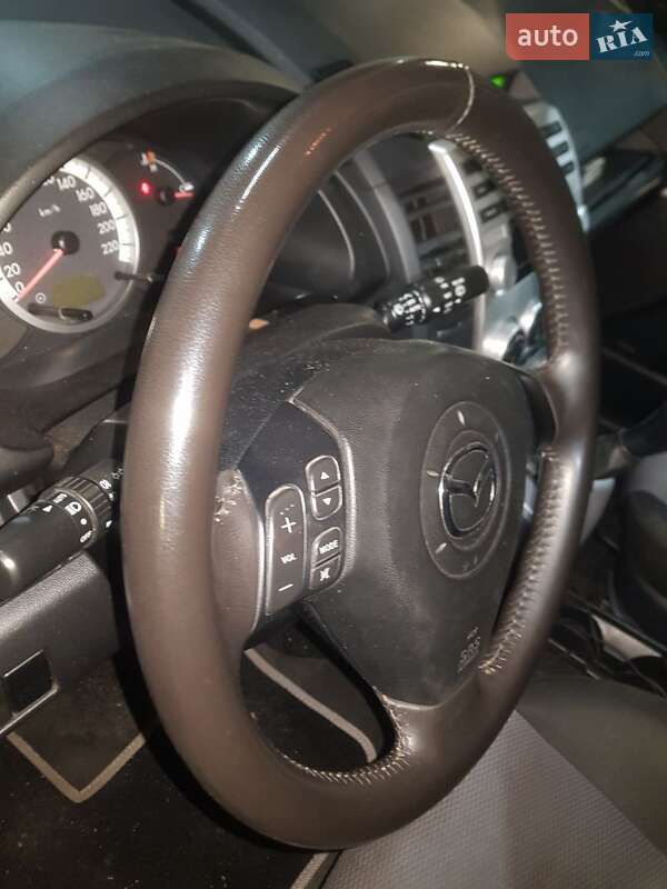 Минивэн Mazda 5 2006 в Киеве
