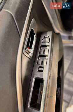 Мінівен Mazda 5 2012 в  фото 2 Мінівен Mazda 5 2012 в