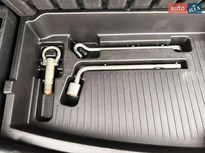 Мінівен Mazda 5 2007 в Запоріжжі