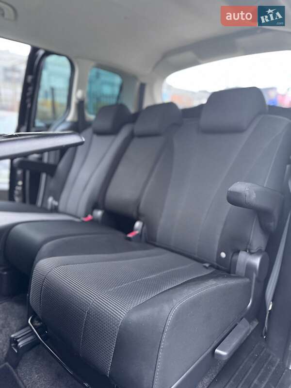 Минивэн Mazda 5 2013 в Киеве