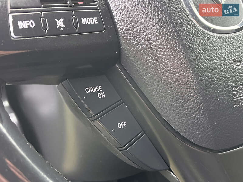 Мінівен Mazda 5 2010 в Києві