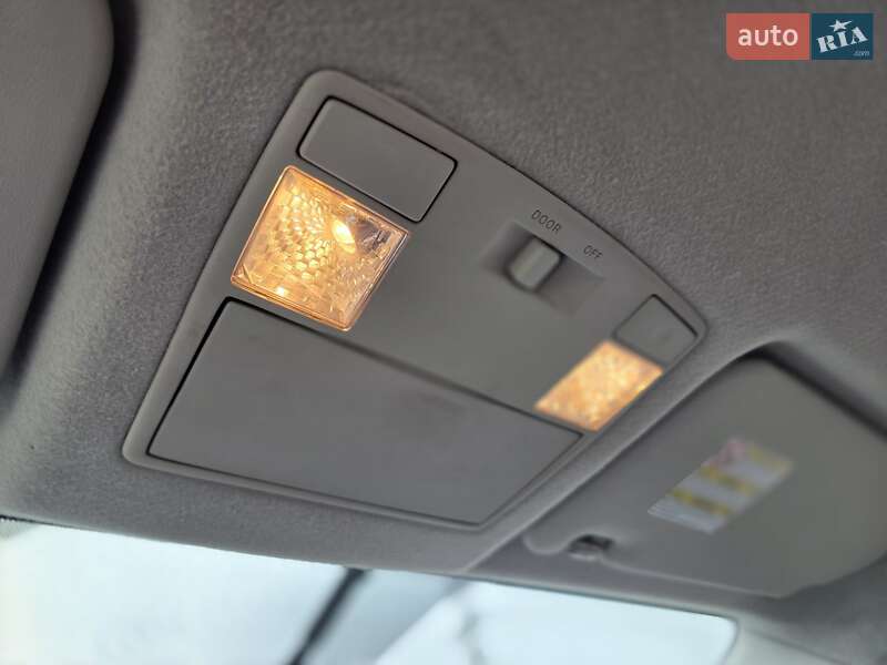 Минивэн Mazda 5 2011 в Луцке