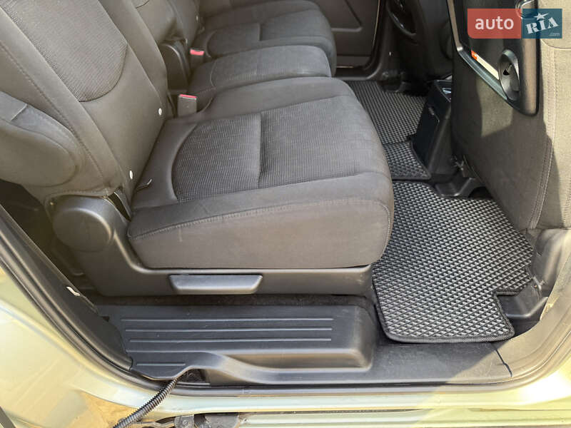 Мінівен Mazda 5 2009 в Києві