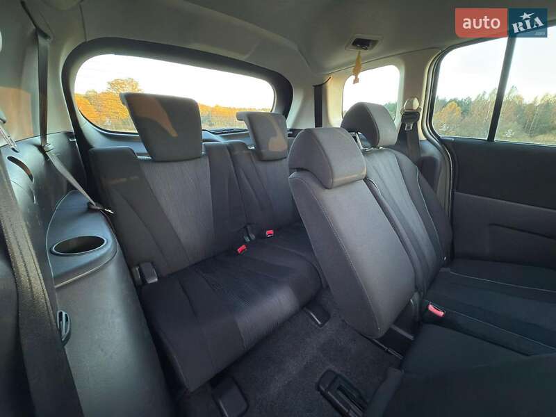 Мінівен Mazda 5 2010 в Сарнах