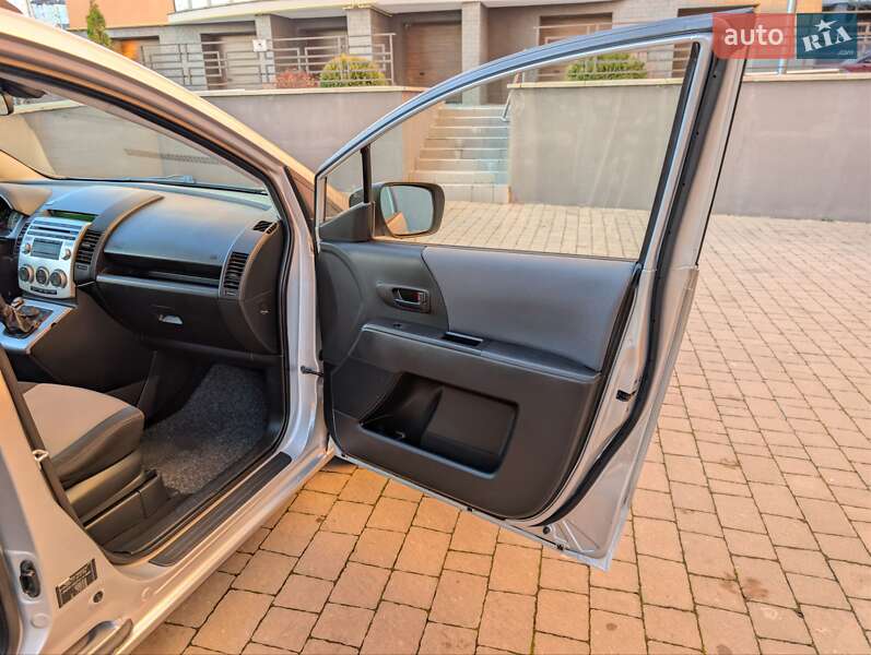 Мінівен Mazda 5 2006 в Івано-Франківську