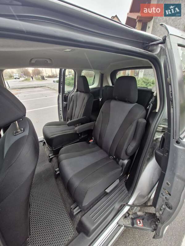 Минивэн Mazda 5 2015 в Киеве