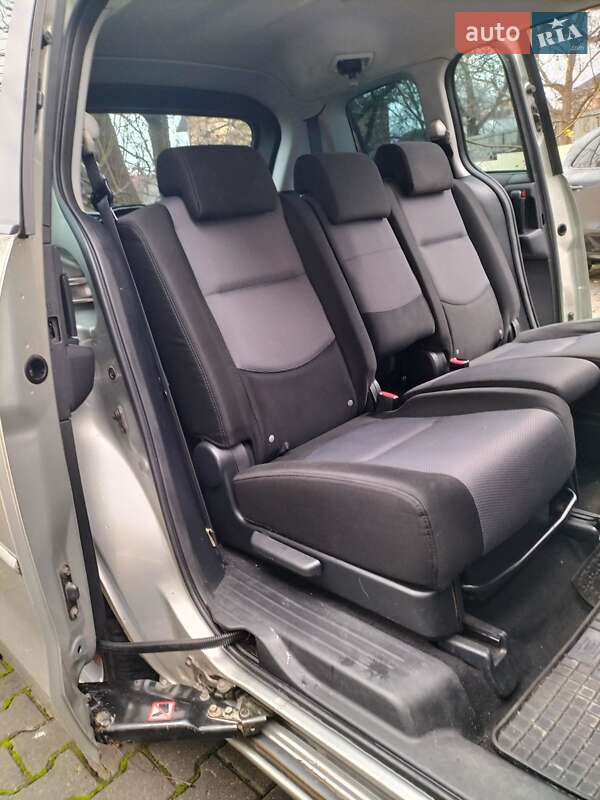 Минивэн Mazda 5 2005 в Черновцах