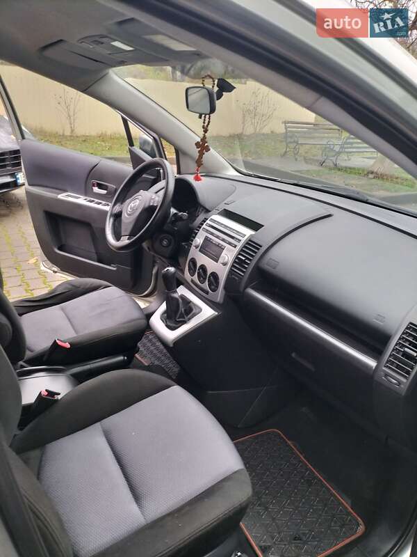 Минивэн Mazda 5 2005 в Черновцах