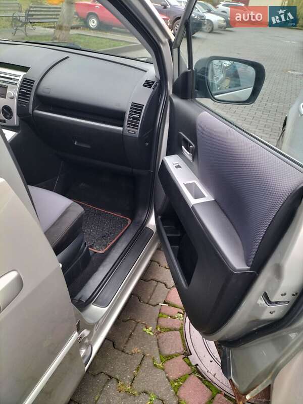 Минивэн Mazda 5 2005 в Черновцах