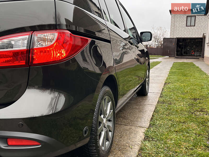 Минивэн Mazda 5 2010 в Киеве