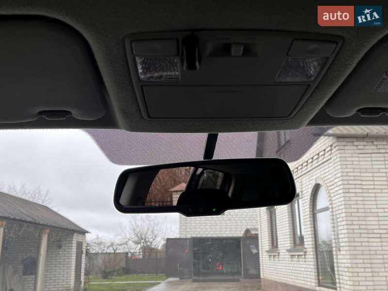 Минивэн Mazda 5 2010 в Киеве