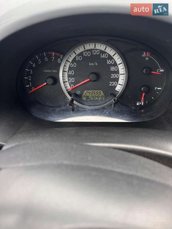 Минивэн Mazda 5 2006 в Луцке