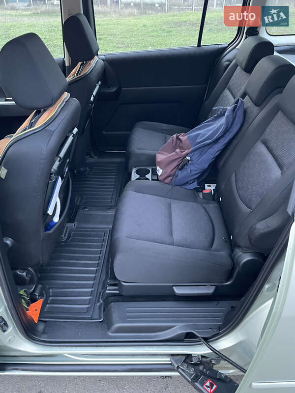 Минивэн Mazda 5 2008 в Харькове