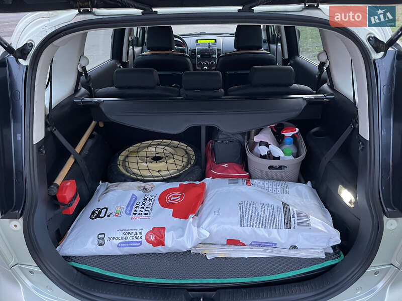 Минивэн Mazda 5 2008 в Харькове