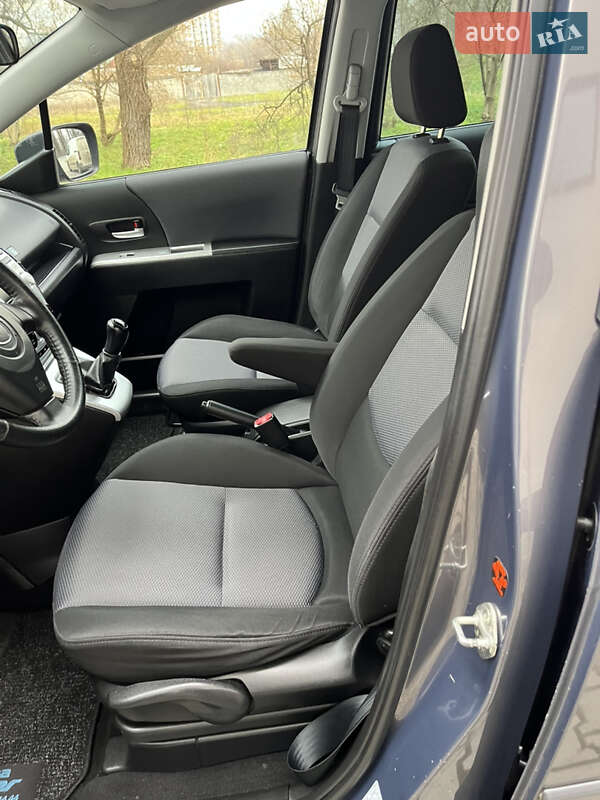 Мінівен Mazda 5 2006 в Хмельницькому