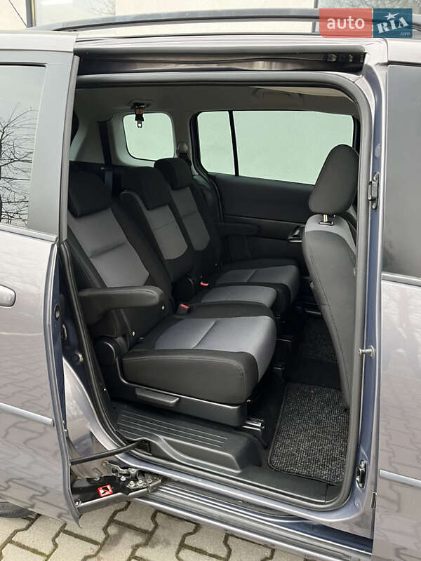 Мінівен Mazda 5 2006 в Хмельницькому