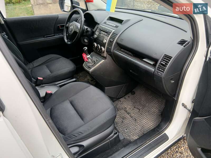 Мінівен Mazda 5 2008 в Білій