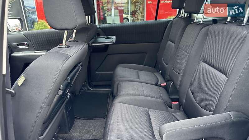 Мінівен Mazda 5 2010 в Івано-Франківську