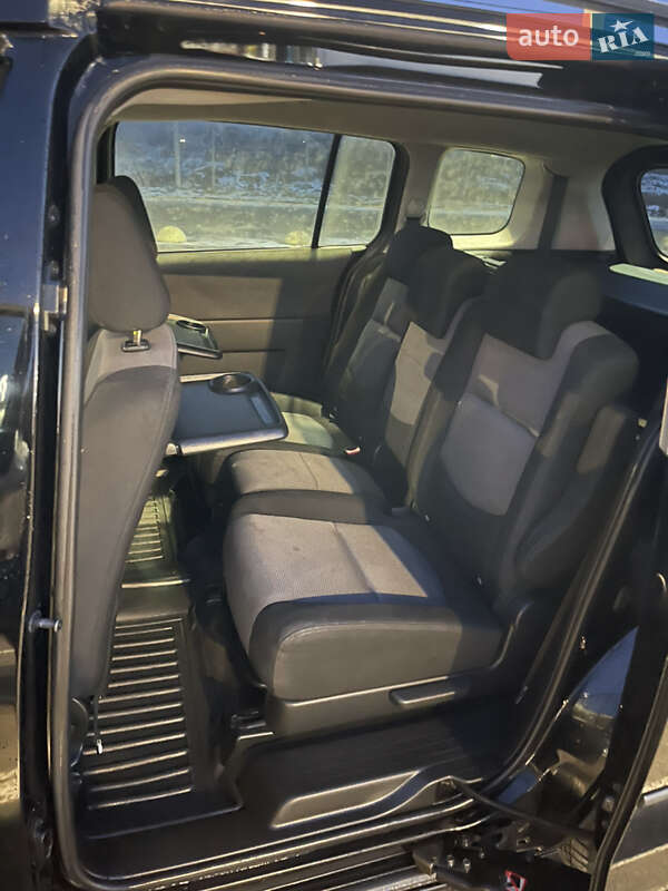 Минивэн Mazda 5 2007 в Черновцах