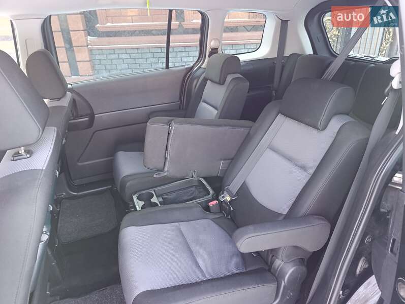 Минивэн Mazda 5 2008 в Звягеле