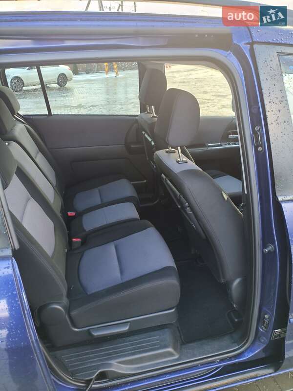 Минивэн Mazda 5 2005 в Луцке