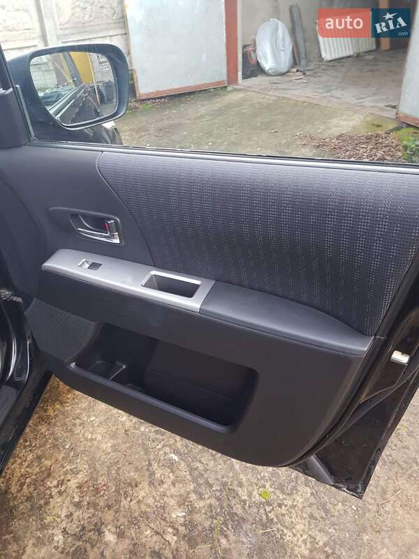 Минивэн Mazda 5 2010 в Житомире