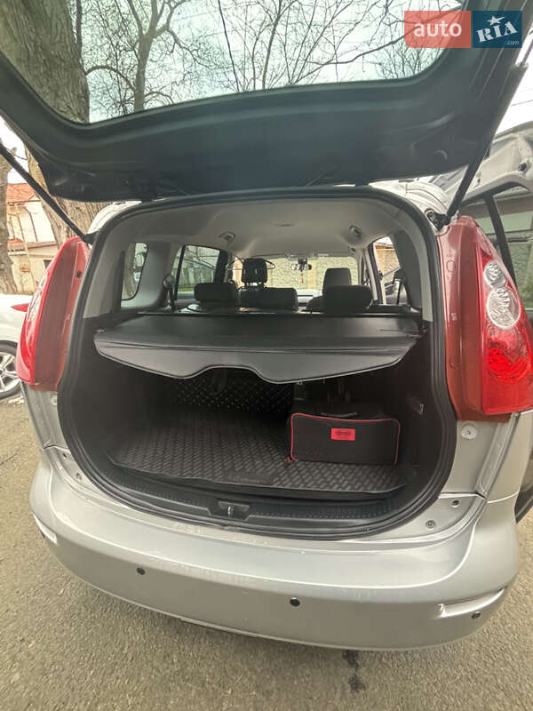 Минивэн Mazda 5 2006 в Одессе