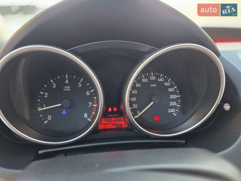 Минивэн Mazda 5 2011 в Луцке