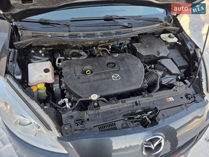 Минивэн Mazda 5 2011 в Луцке