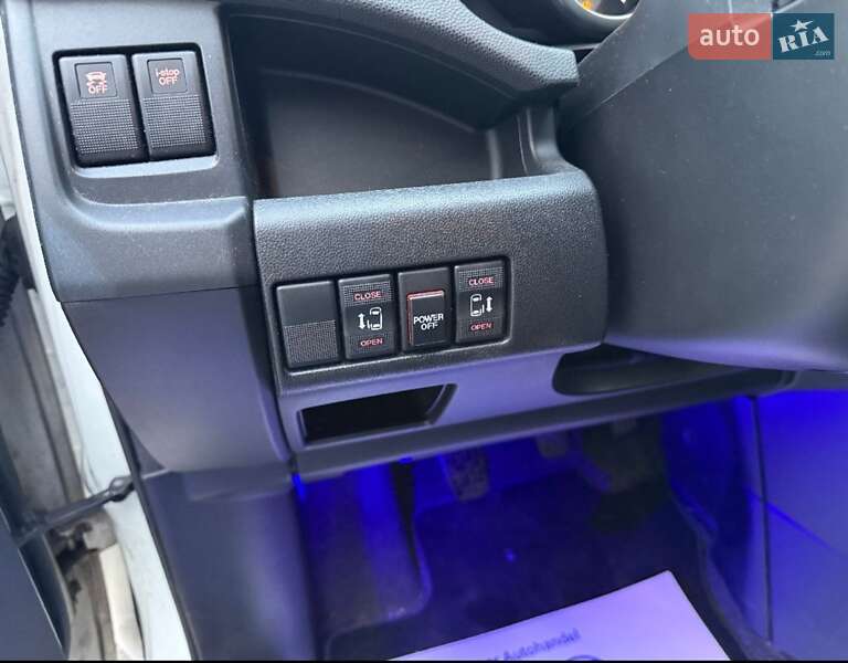 Мінівен Mazda 5 2011 в Рівному фото 11 Мінівен Mazda 5 2011 в Рівному