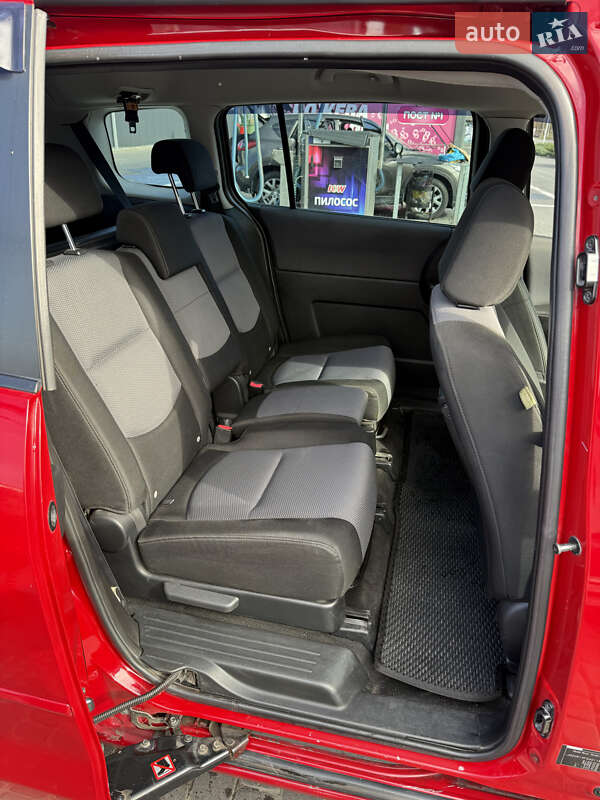 Минивэн Mazda 5 2005 в Днепре