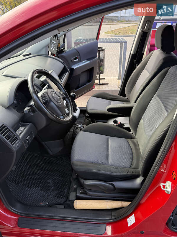 Минивэн Mazda 5 2005 в Днепре