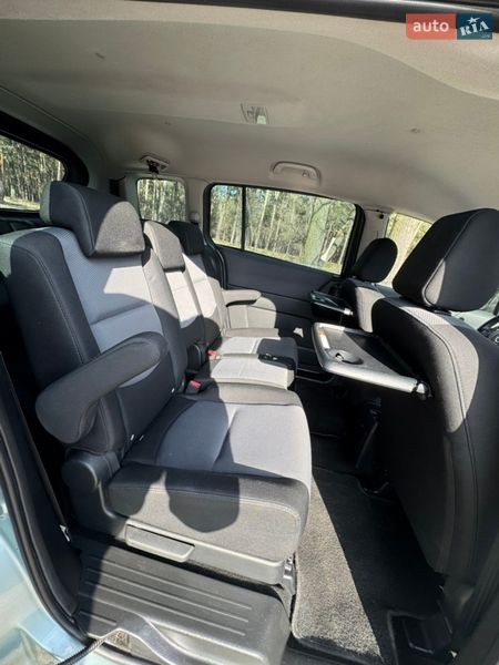 Минивэн Mazda 5 2006 в Киеве