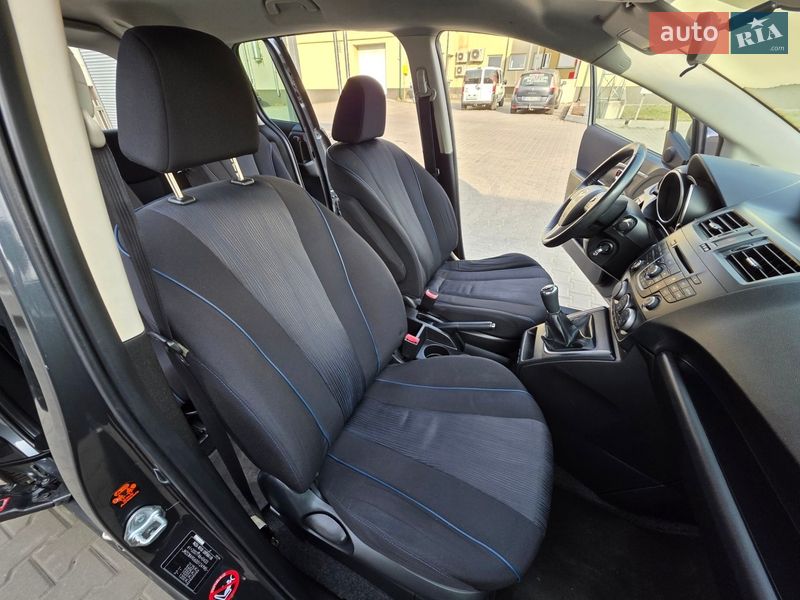 Минивэн Mazda 5 2011 в Луцке