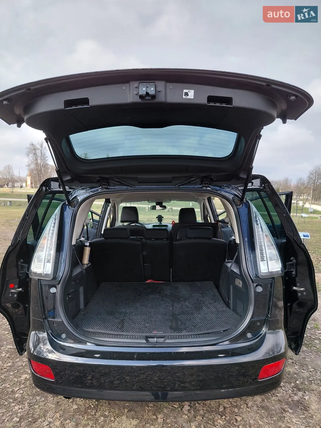 2010 Mazda 5 - мініатюра 36