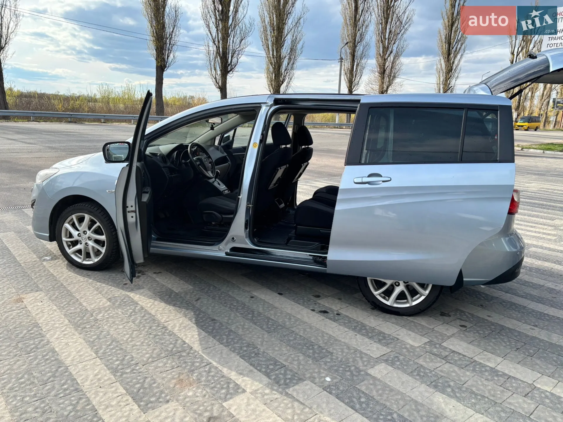 2011 Mazda 5 - мініатюра 16