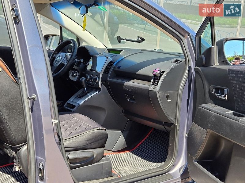 Мінівен Mazda 5 2010 в Києві